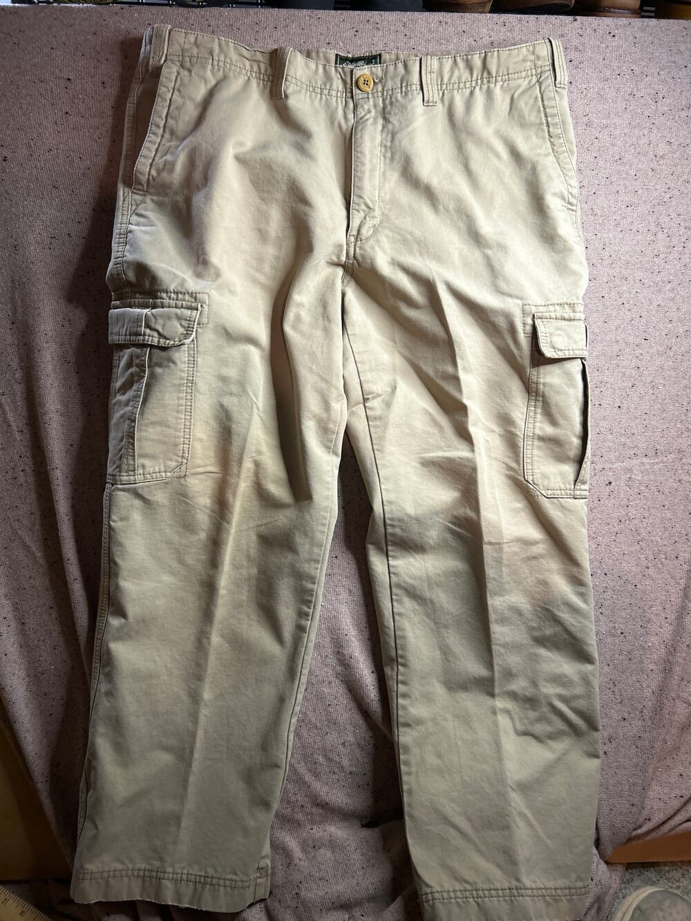 Eddie Bauer Men’s 40x30 Heavy Cargo Pants Khaki Hiking Outdoor Rugged Gorpcore